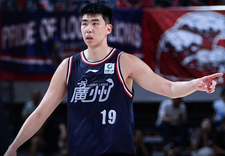 皇冠体育官方网站-徐昕收到NBA试训邀请，广东男篮锋线问题明显 邱彪为克里斯怼记者